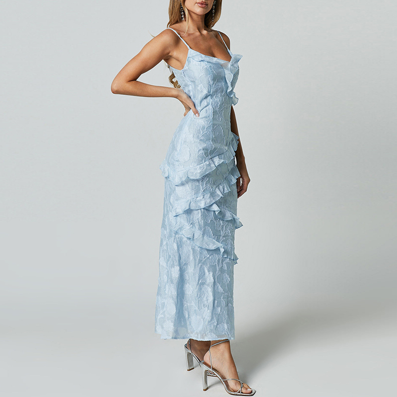 hongfeng’s light blue dress with ruffles and v-neck is perfect for any elegant event.